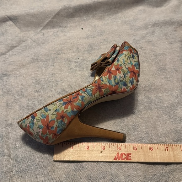 Madden Girl Bow Floral Peep Toe Heels Size 7.5 Multicolor - Picture 3 of 3
